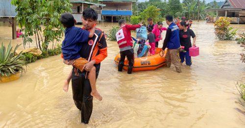 印尼苏拉威西水灾 15死 逾百人疏散