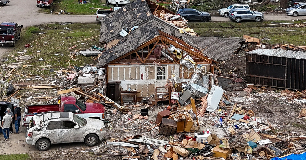 俄克拉何马州巴恩斯达尔镇，一栋房屋被龙卷风摧毁。（欧新社）