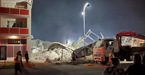 住宅大楼倒塌 活埋53人 2死