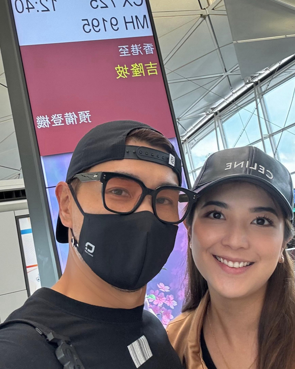 单文柔陪老公陈展鹏来马拍广告。