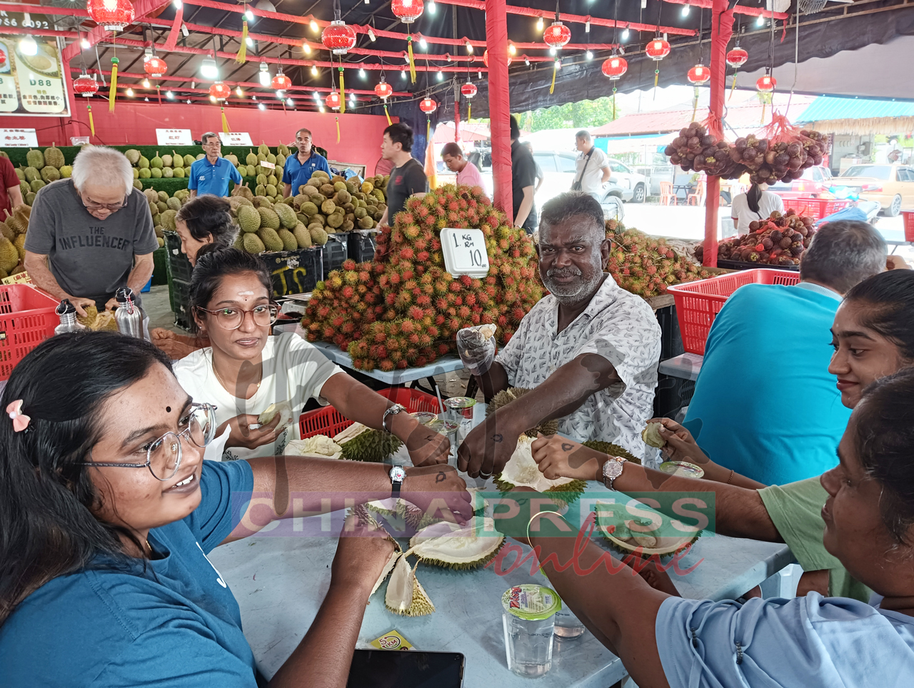 RM30甘榜榴梿自助餐风波 摊主不排除 起诉网民诽谤