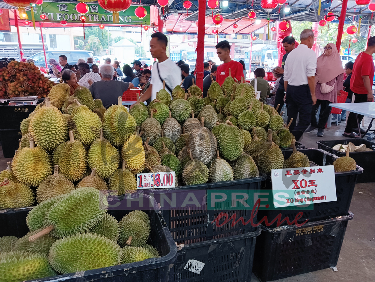 RM30甘榜榴梿自助餐风波 摊主不排除 起诉网民诽谤