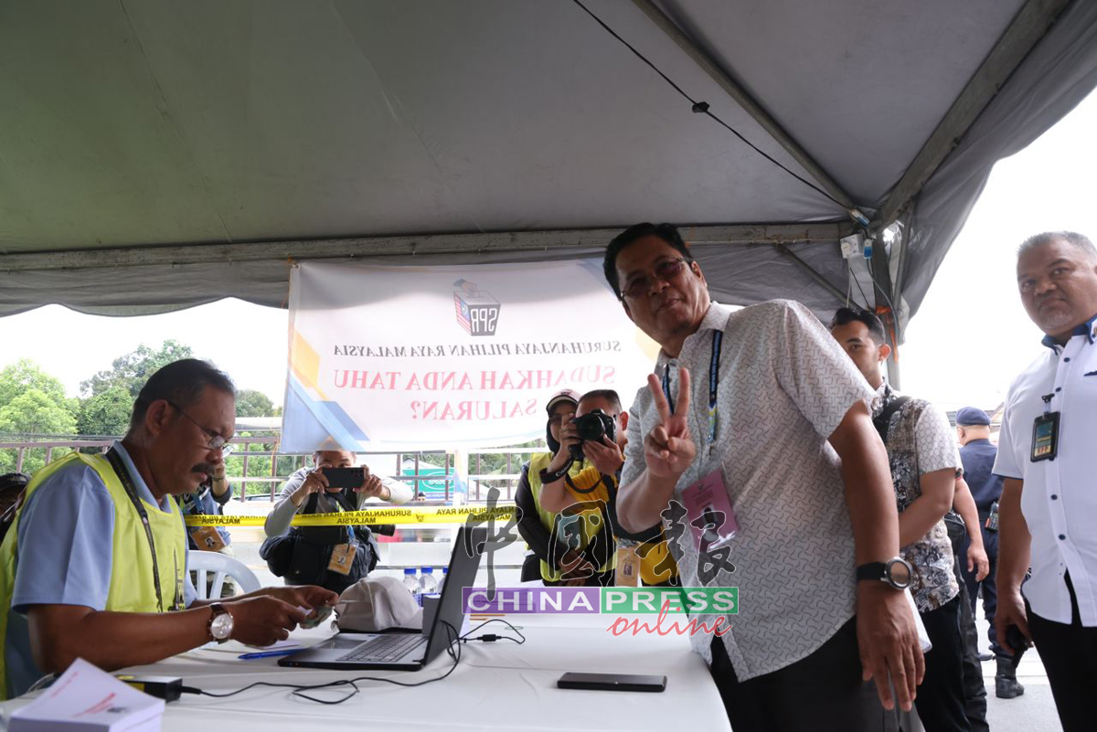 双溪峇甲补选｜国盟候选人阿比丁 投下神圣一票