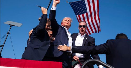 特朗普遭枪击｜FBI未厘清受伤原因惹议 纽时指子弹擦过右耳