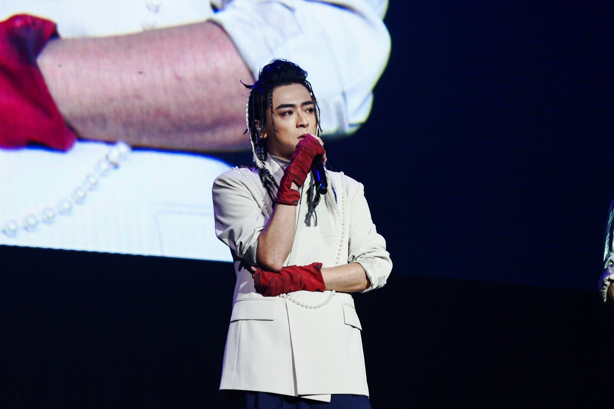 Toro忍不住落泪。