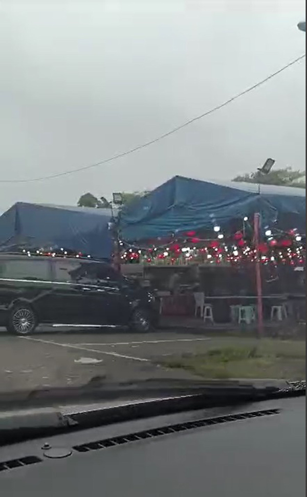 榴梿小贩已提前将有关横幅撤下。