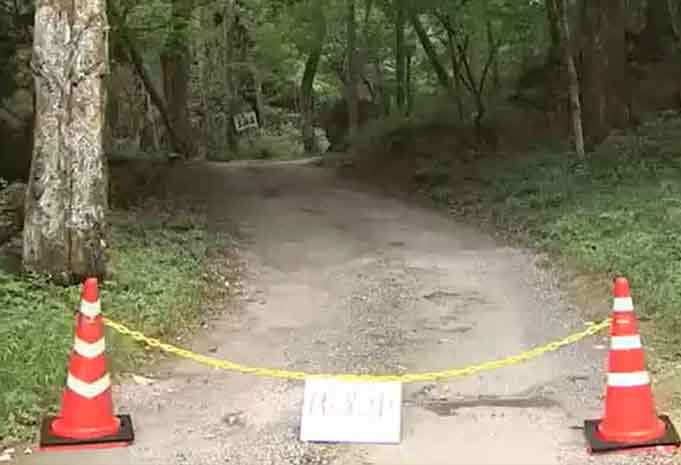 通往黑岳庄旅馆的小路已被封。