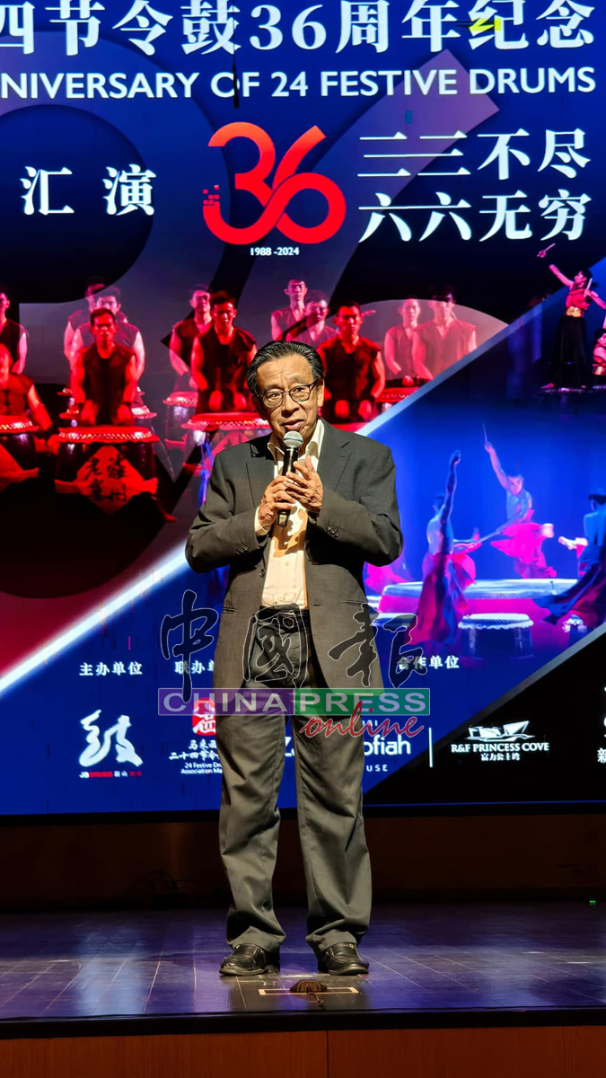 陈再藩是二十四节令鼓发起人之一，目前还积极推广以让更多人认识到二十四节令鼓。