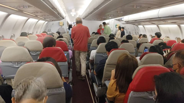 乘搭该航班的乘客等了约6个小时才顺利启航飞往吉隆坡。