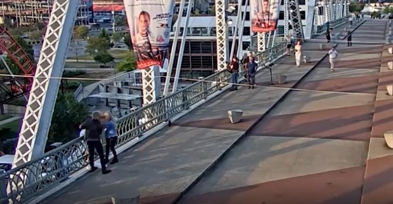 警方公开闭路电视片段。