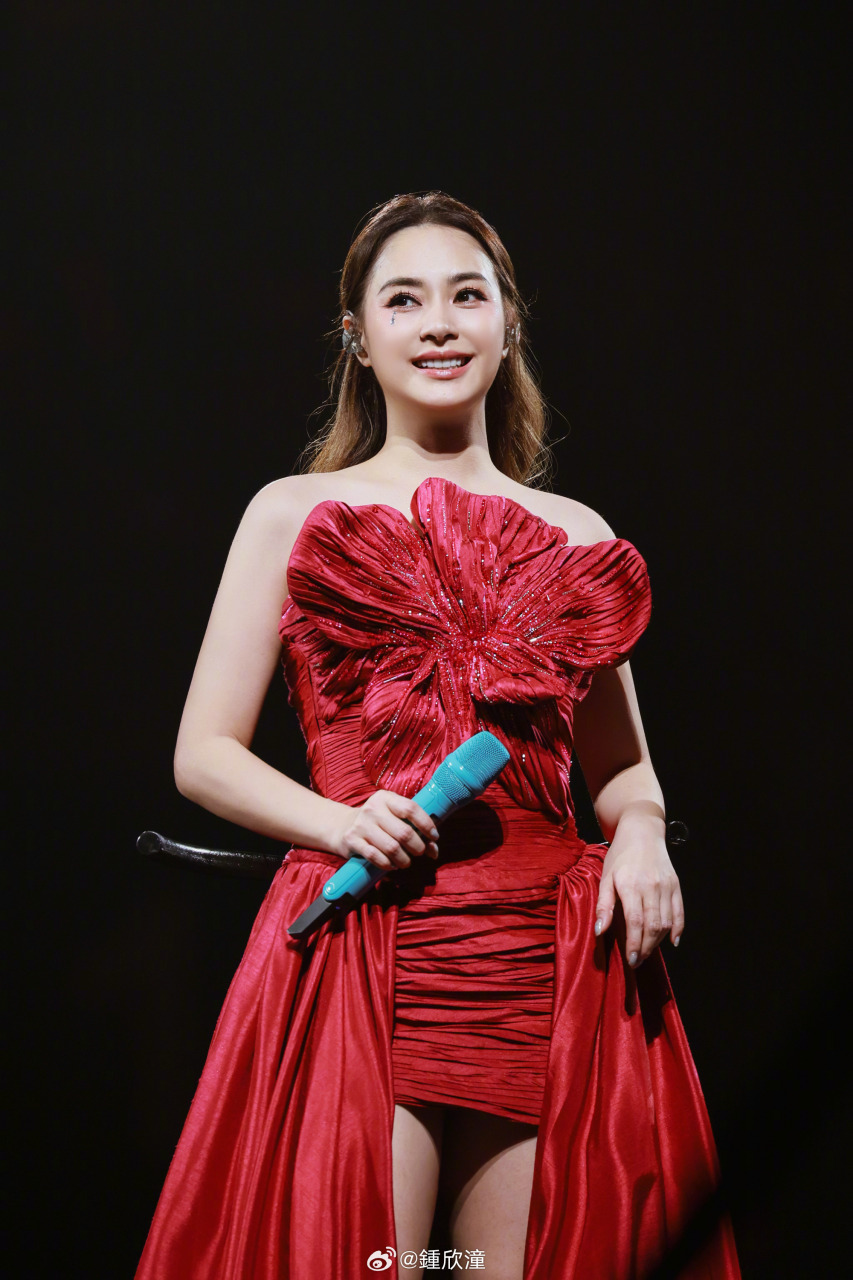 43岁阿娇最新状态曝光 网友：胖过瘦过 但没丑过｜附音频