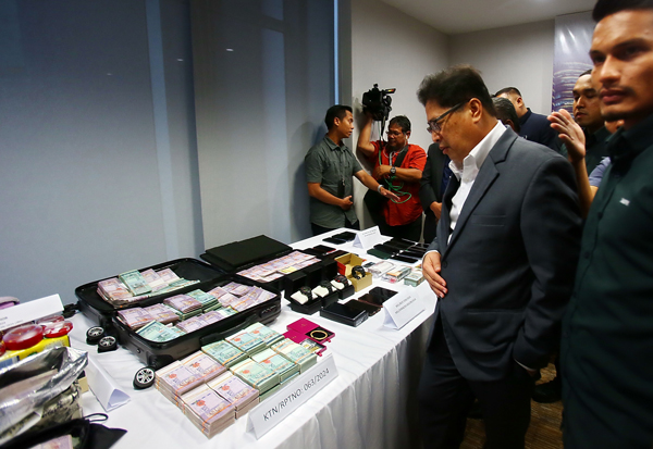 机场放人非法入境案捕60人 包括49移民官员 1警和10中介