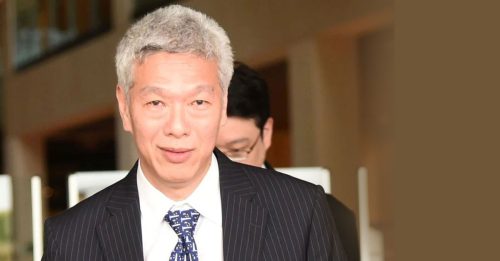 李显扬宣称 成功取得英国政治庇护