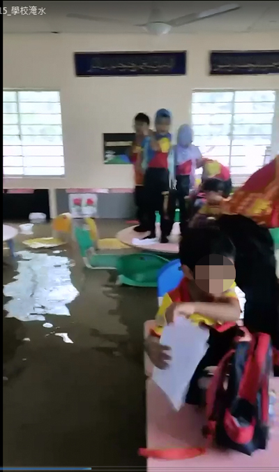 雪隆变汪洋｜快来救我们！大水淹幼儿园 小童爬上桌面等救援｜附音频