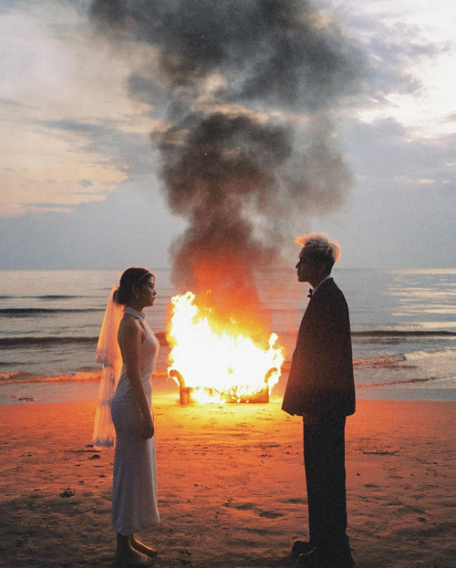 菲道尔与大颖合唱《在加纳共和国离婚》此情此景不在！

