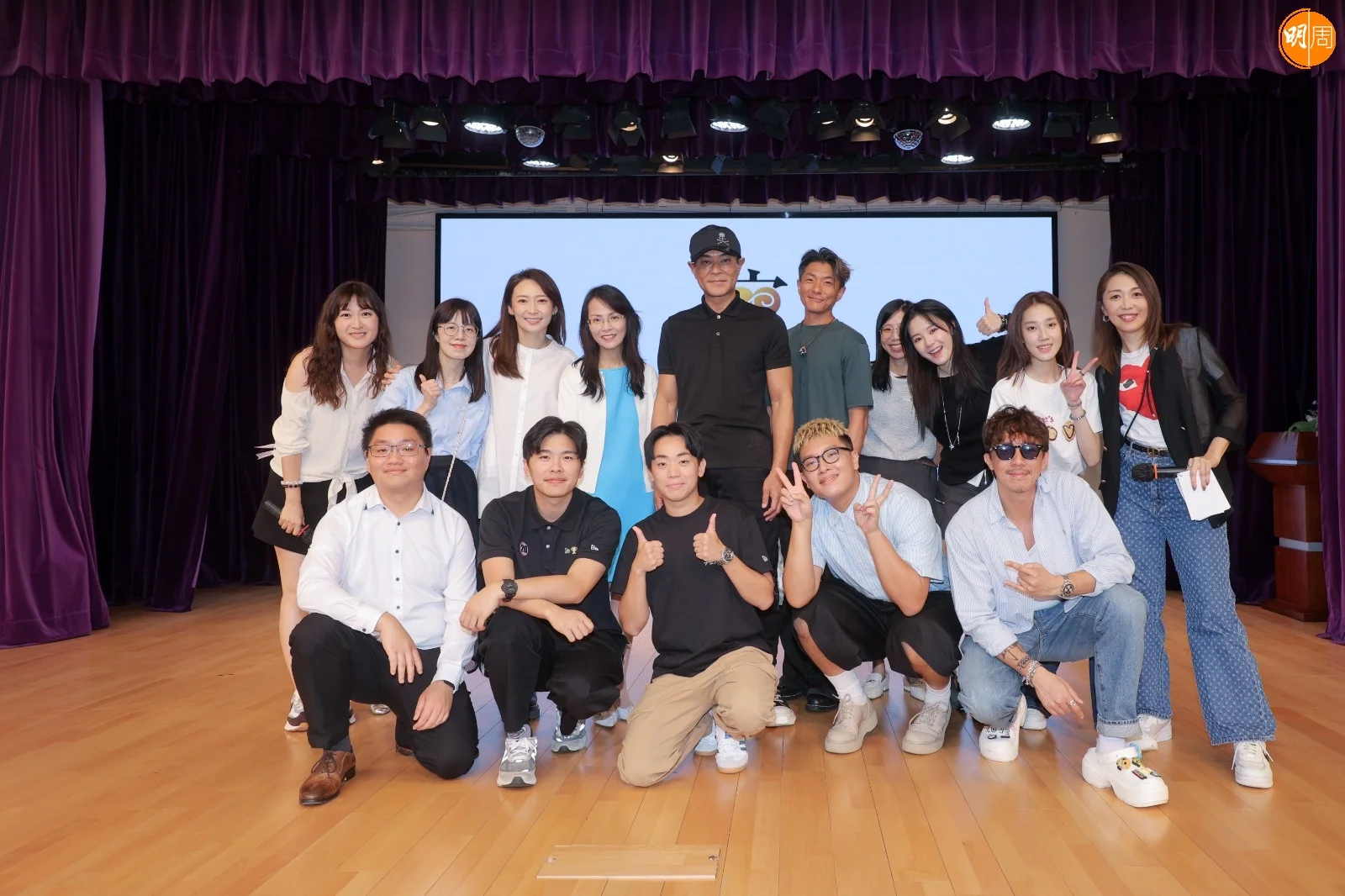 古天乐率领艺人举行校园巡回做分享。