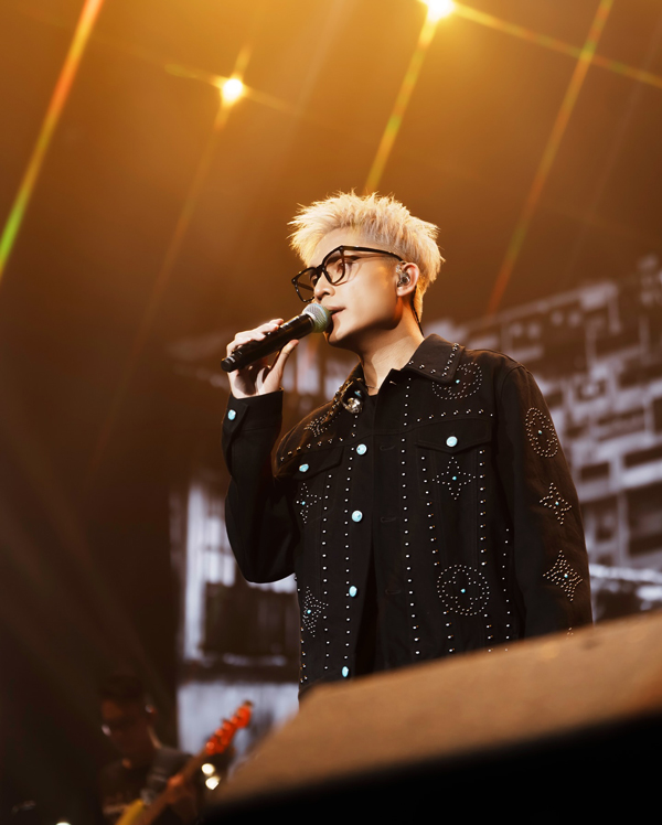 菲道尔即将启程赴澳洲展开巡回演唱会。