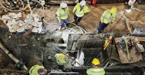 地下管被挖破 煤气泄漏60人急撤