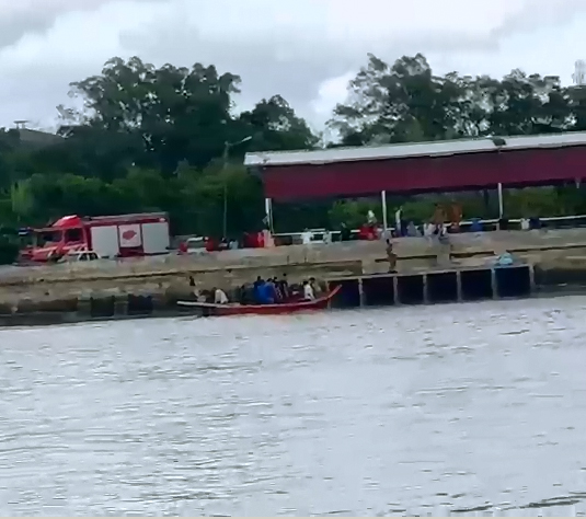 CCTV揭案情 警排除殉情 女失足 男救人 同溺毙｜附音频