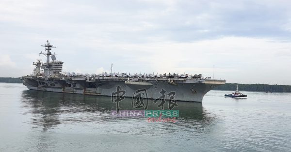 “林肯”号抵达巴生。