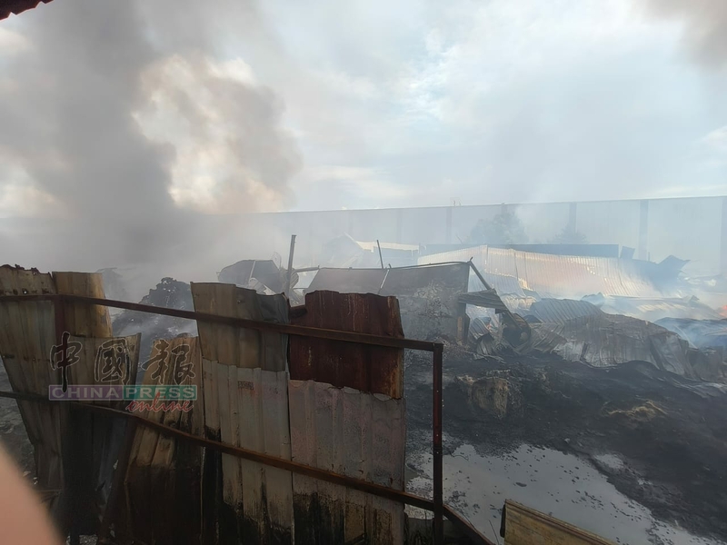 独家｜无情火烧毁家传祖业 损失至少80万 厂主欲哭无泪