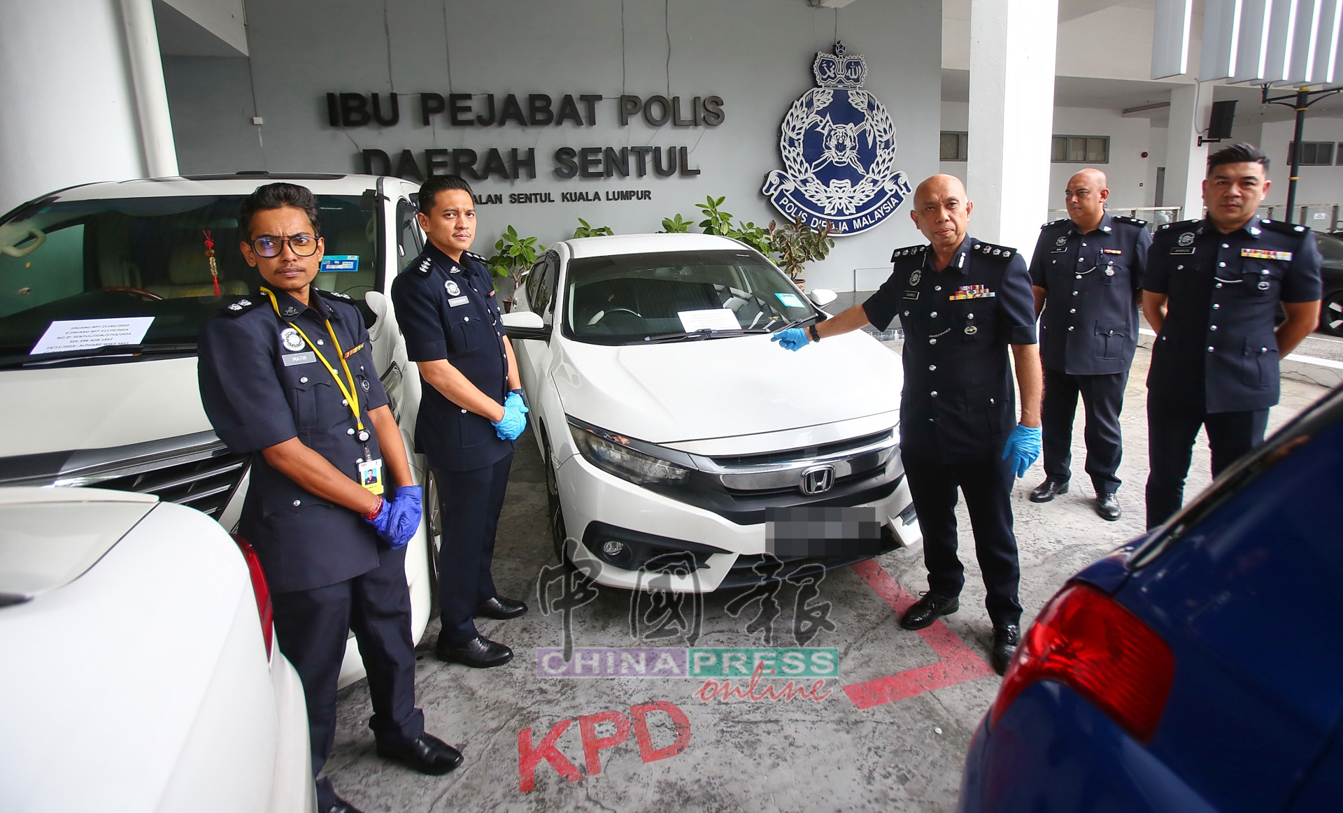 警方充公相信是集团成员用于贩毒的车辆。
