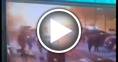 烤肉店疑煤气爆炸 至少13伤