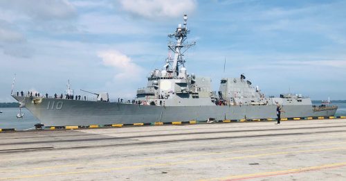 最强驱逐舰和巡洋舰到齐 展美海军最强战力