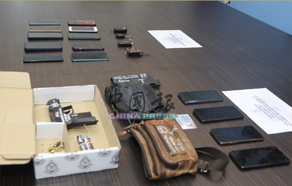 持枪冒警入屋打劫 私人保镖及同党被捕