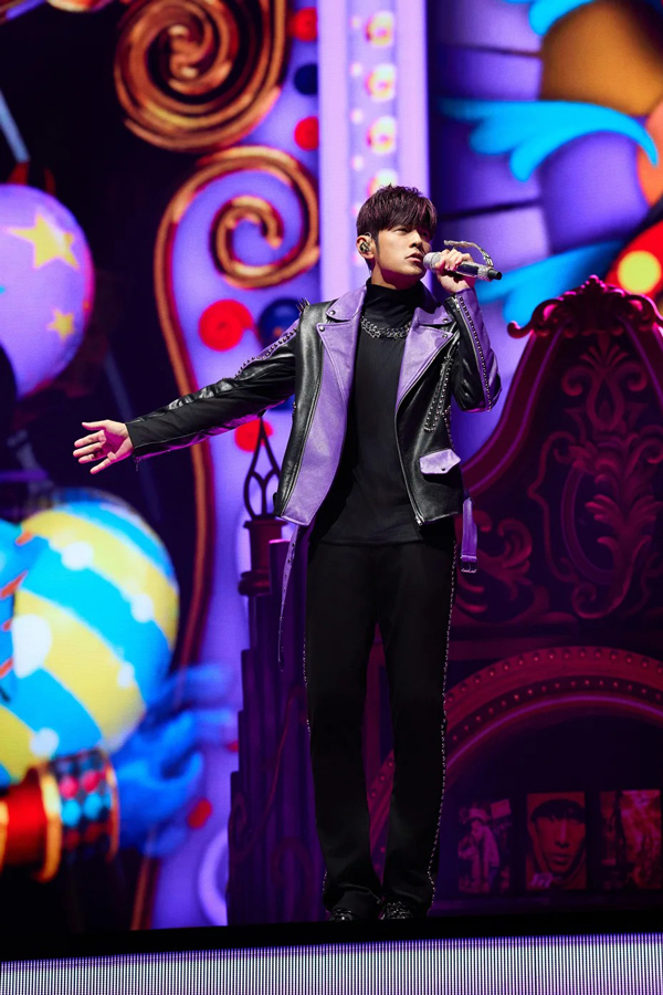 周杰伦时隔7年再度回到台北举办演唱会，一票难求！