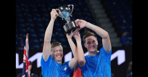 澳洲网球公开赛 | 男双决赛剧情紧凑  赫利奥瓦拉与帕滕封王