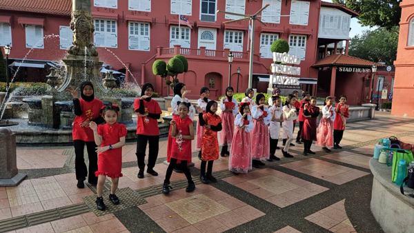 外景拍摄用了一天的时间。