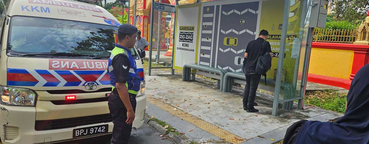 警方接到弃婴投报后，也赶到现场进行调查。