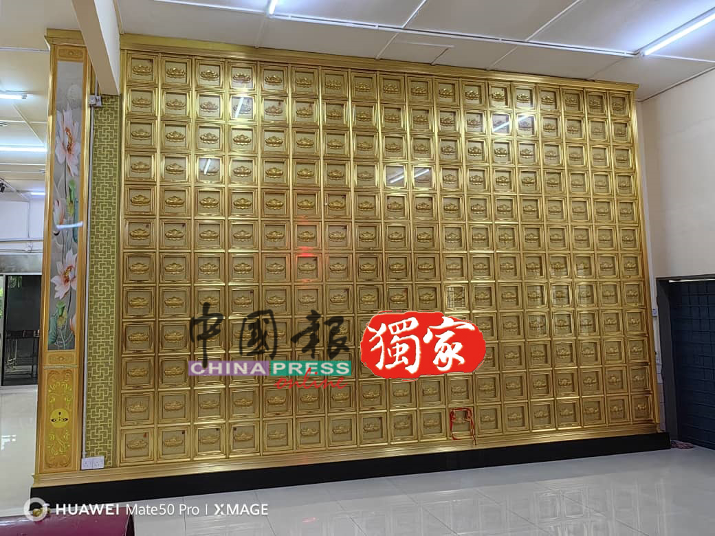 瑶瑶的灵位尚未建好，虽是最简朴的角落，却承载了家人最深的爱与无尽的怀念。