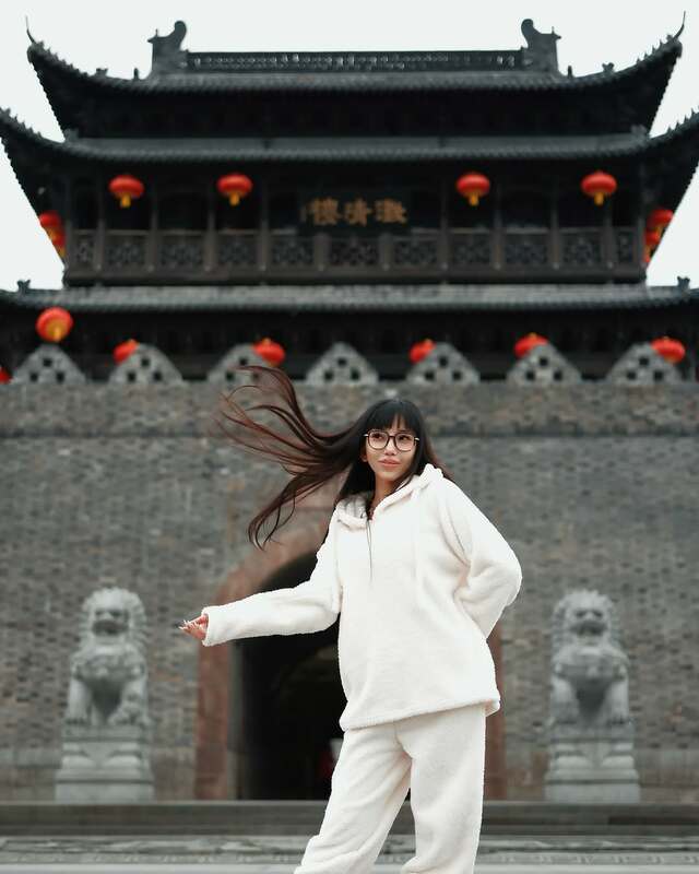 林云发文怒斥昔日闺蜜Kinki。