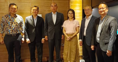 中总与王晓庭会面交流 “商团可当政府与民间桥梁”