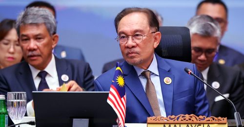 东盟峰会｜有集体解决问题能力 安华赞扬东盟韧性