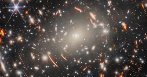 韦伯望远镜再创纪录 最长曝光照片揭露宇宙极早期星光