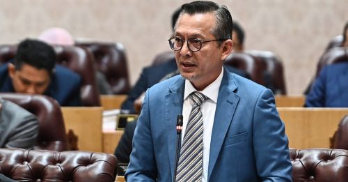 拉扎里涉煽动 表罪成立须出庭自辩