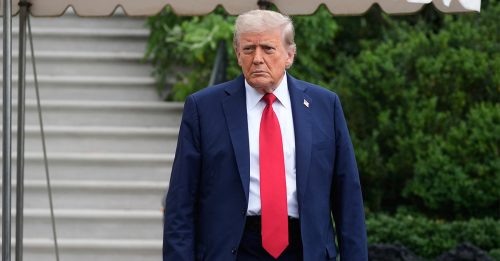 纽约芝加哥非法移民 特朗普：加大力度驱逐！