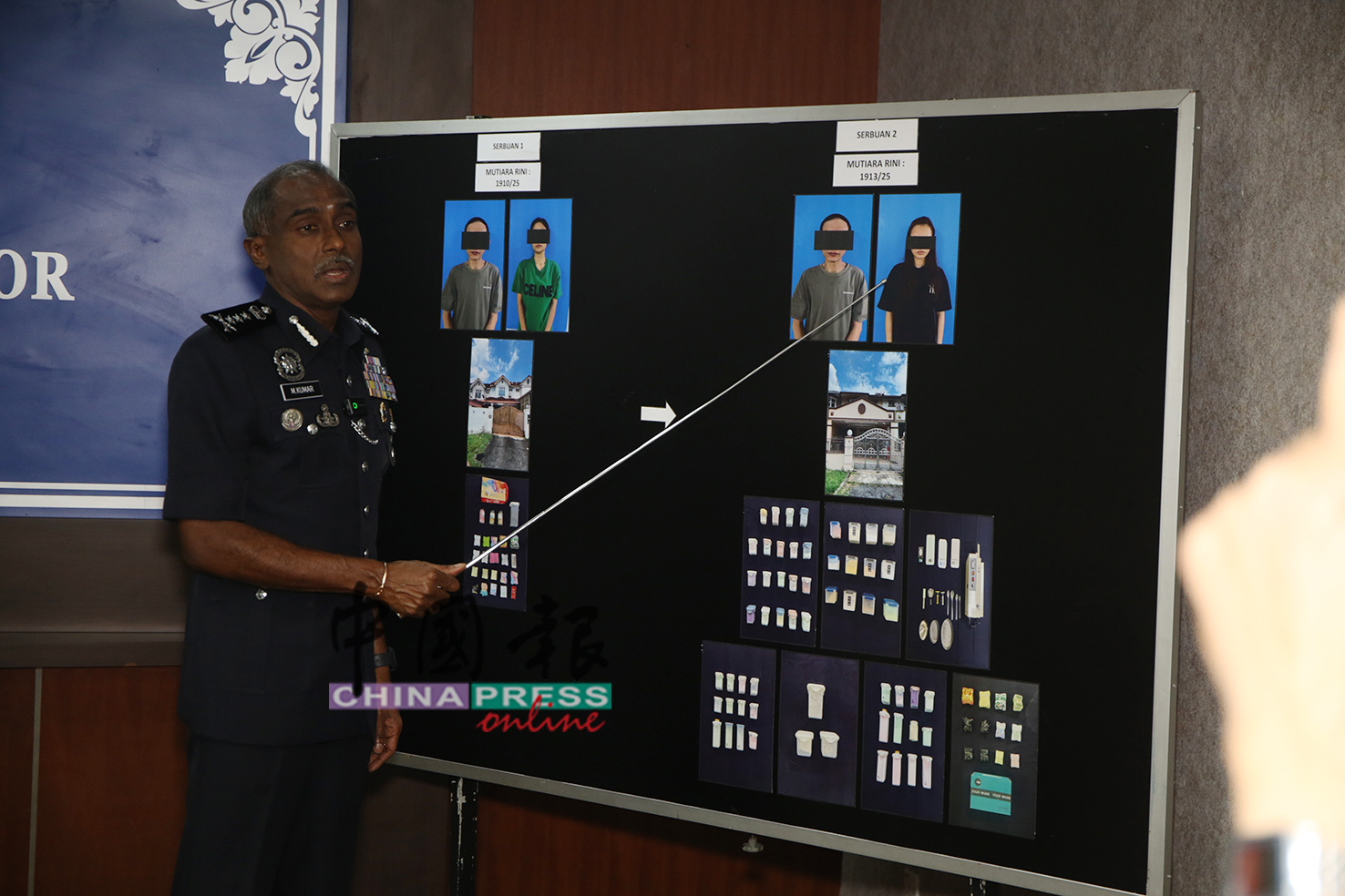 警方在行动中共逮捕3名嫌犯助查，左为M.古马。