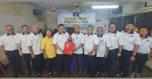 “小刀锯倒大树？” 大选议席若谈不拢 马华以党徽出战