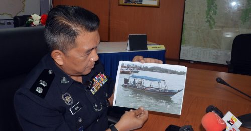 停泊岛翻船3死｜看完烟火表演坚持回程 巨浪打翻船 乘客掉水中