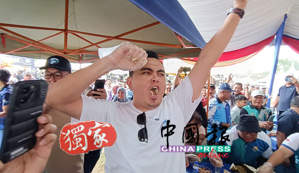 比赛结束后，莫哈末阿克马高声欢呼，展现十足信心与好心情。