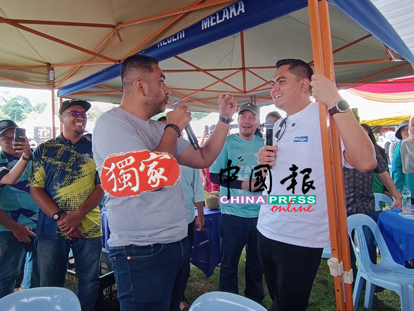 赛前两名议员你来我往、言语交锋，互相调侃炒热气氛。