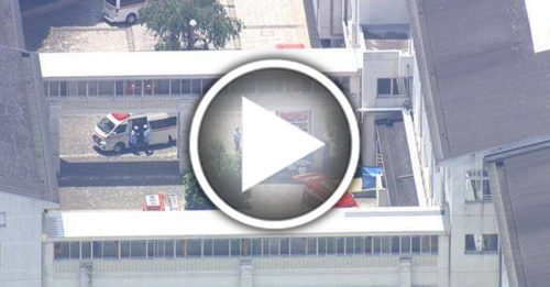 中学生恶作剧狂喷杀虫剂 13人呼吸困难急送医院