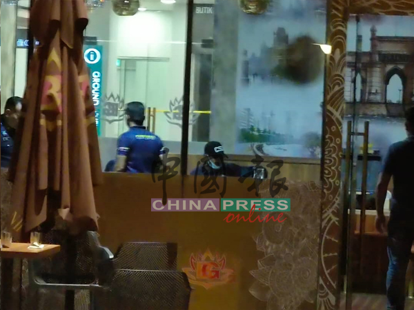 隆“小印度”枪击案 1人当场死 2人送院抢救