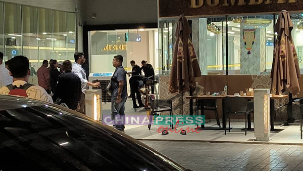 隆“小印度”枪击案 1人当场死 2人送院抢救