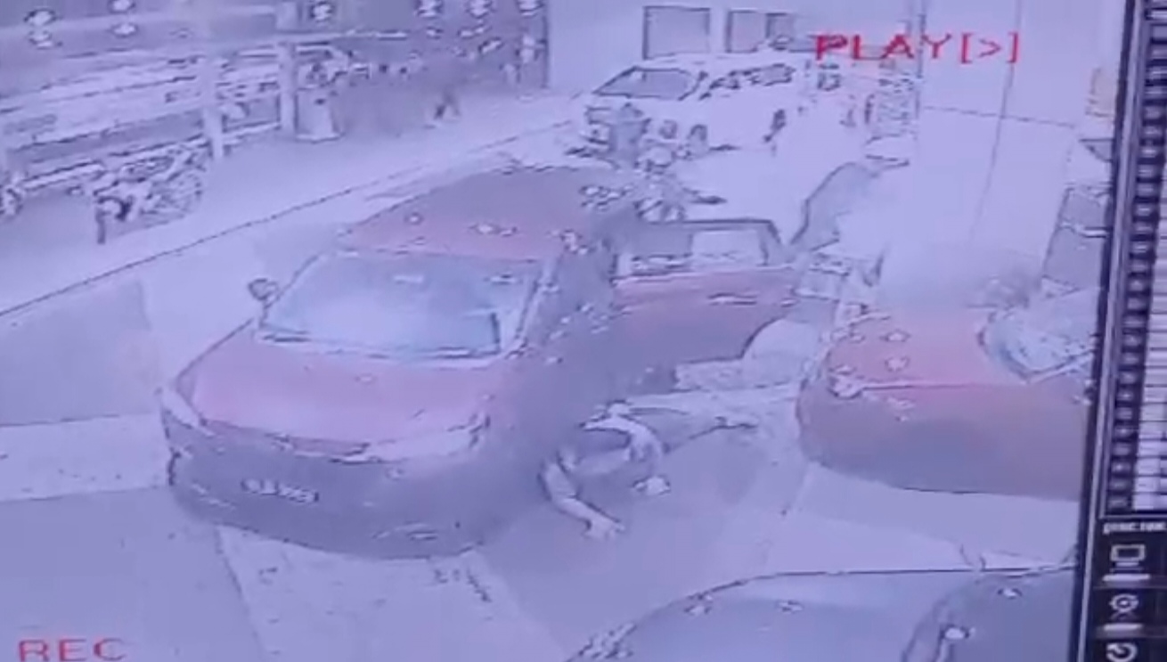 黑帮午夜仇杀｜逃命过程不慎摔倒 死者东躲西闪 仍避不过“死神”