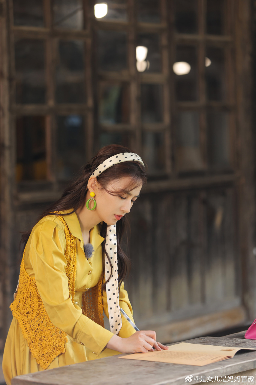 “星女郎”24岁闪嫁富商 妈妈看电视才得知